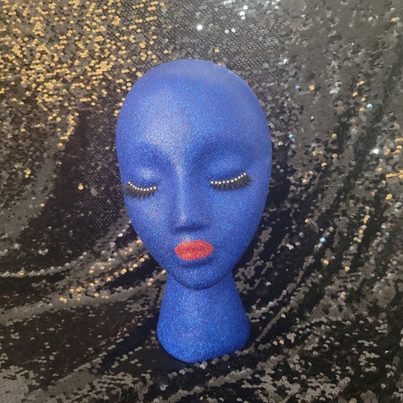 Mannequin Head - Picture 1 of 2